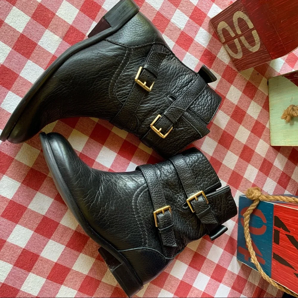 KATE SPADE Luxury Black Pebbled Leather Sabina Double Buckle Moto Boots, 7M